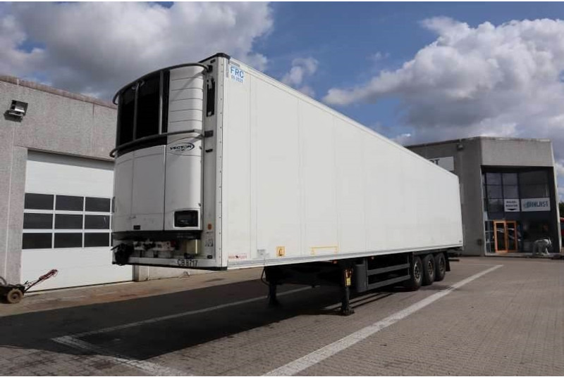 Schmitz Cargobull 33 pl. Dobbelt compartment - Полуприколка ладилник: слика 1 Schmitz Cargobull 33 pl. Dobbelt compartment - Полуприколка ладилник: слика 1