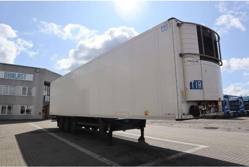 Schmitz Cargobull 33 pl. Dobbelt compartment - Полуприколка ладилник: слика 2 Schmitz Cargobull 33 pl. Dobbelt compartment - Полуприколка ладилник: слика 2