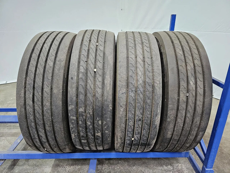 DUNLOP 275/70R22.5 - 12mm profile - Гума за Камион: слика 1 DUNLOP 275/70R22.5 - 12mm profile - Гума за Камион: слика 1