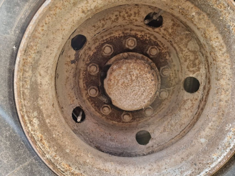 Giant 17.5 Inch - 10 Bolts - Оска и делови за Камион: слика 2 Giant 17.5 Inch - 10 Bolts - Оска и делови за Камион: слика 2