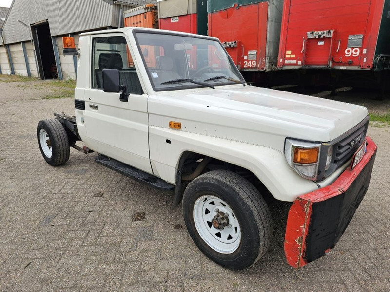 Toyota Land Cruiser LB71MOD - Комбе: слика 3 Toyota Land Cruiser LB71MOD - Комбе: слика 3