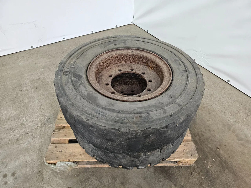 Michelin FULL RUBBER - 315/80R22.5 - Гума за Камион: слика 1 Michelin FULL RUBBER - 315/80R22.5 - Гума за Камион: слика 1