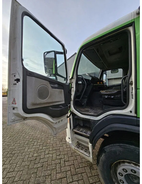 Камион со платформа Volvo FM 12.480 FM8446B - 8x4 - Manual Gear: слика 10 Камион со платформа Volvo FM 12.480 FM8446B - 8x4 - Manual Gear: слика 10
