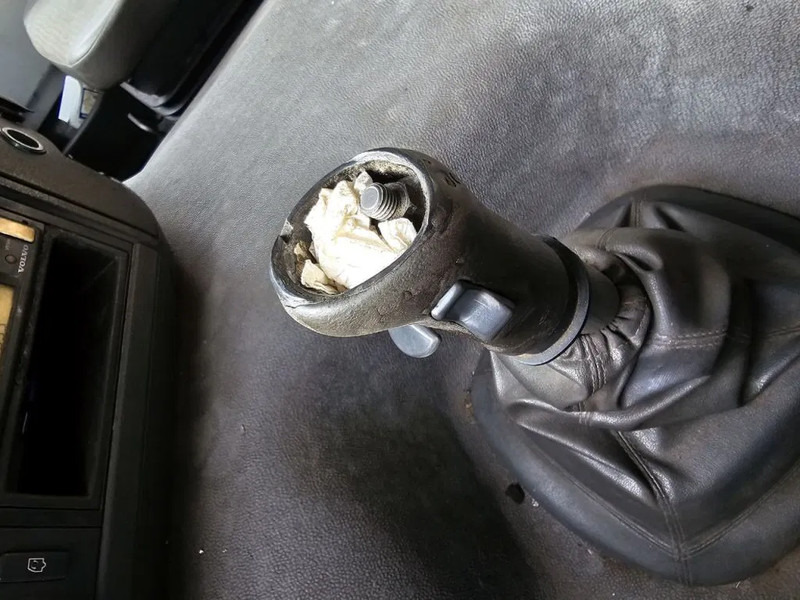 Камион со платформа Volvo FM 12.480 FM8446B - 8x4 - Manual Gear: слика 16 Камион со платформа Volvo FM 12.480 FM8446B - 8x4 - Manual Gear: слика 16