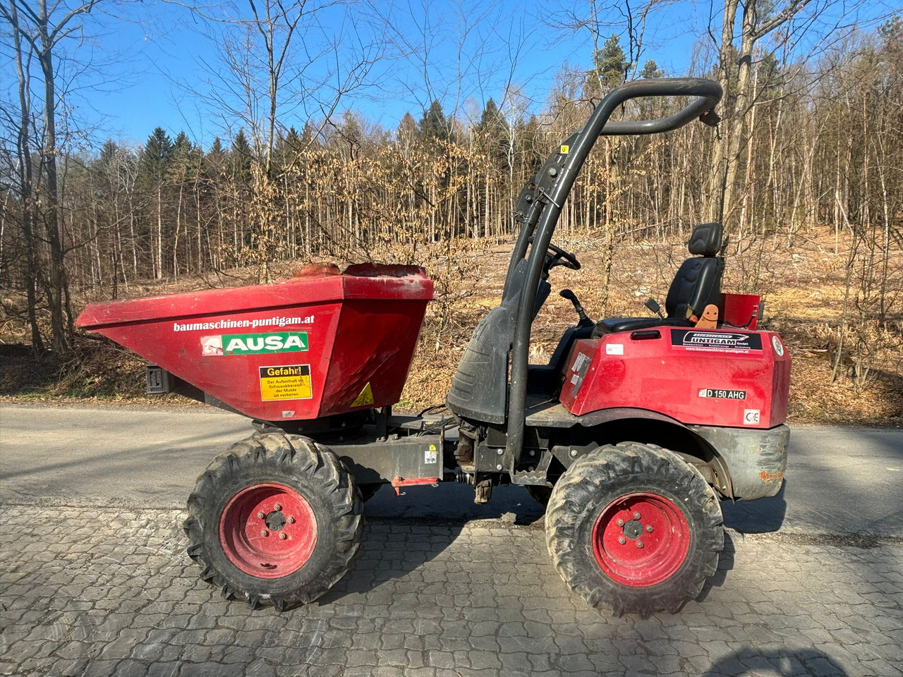 AUSA D 150 AHG - Мини истоварувач: слика 1 AUSA D 150 AHG - Мини истоварувач: слика 1