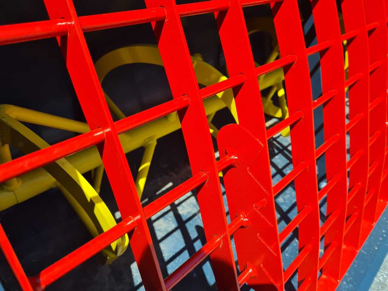 Нов Корпа за натоварувач за Телескопски ракувач : слика 6 Нов Корпа за натоварувач за Телескопски ракувач : слика 6