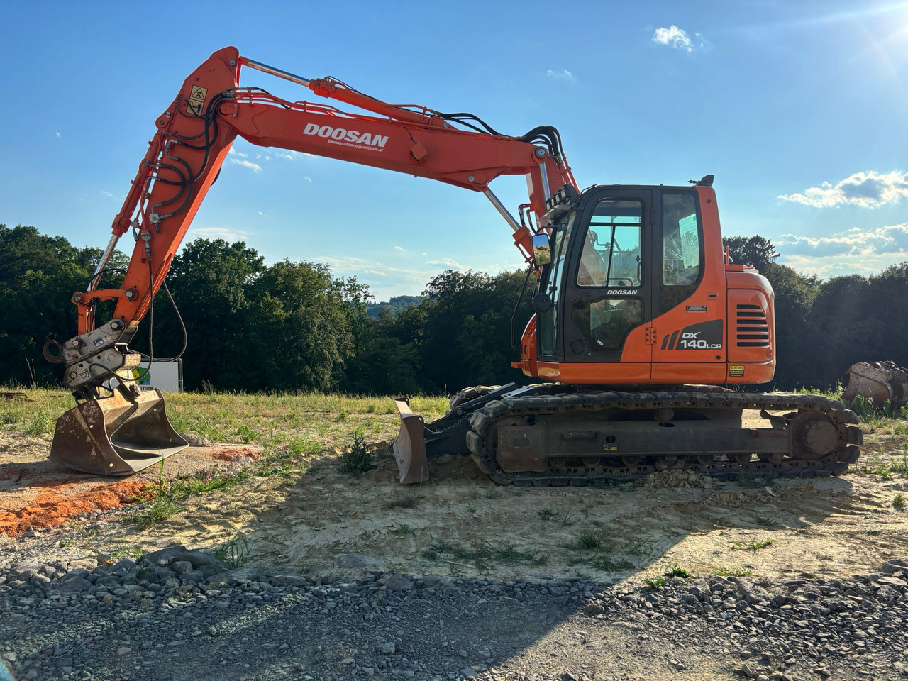 DOOSAN DX 140 LCR-3 - Багер гасеничар: слика 1 DOOSAN DX 140 LCR-3 - Багер гасеничар: слика 1