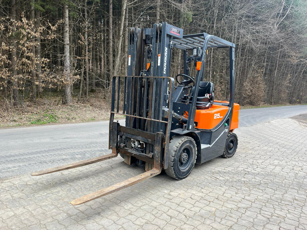 Doosan D 25 GP - Дизел вилушкар: слика 3 Doosan D 25 GP - Дизел вилушкар: слика 3