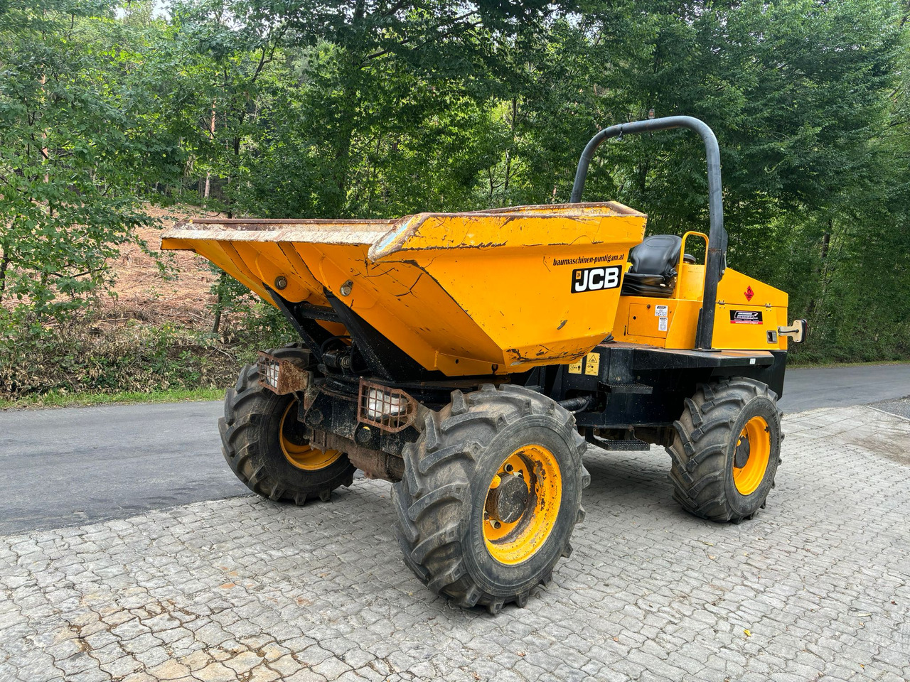 JCB 6 TST - Зглобен истоварувач: слика 3 JCB 6 TST - Зглобен истоварувач: слика 3