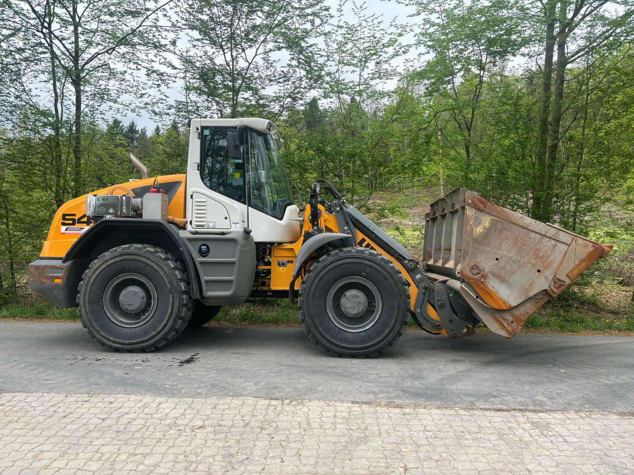 LIEBHERR L 546 - Натоварувач на тркала: слика 2 LIEBHERR L 546 - Натоварувач на тркала: слика 2