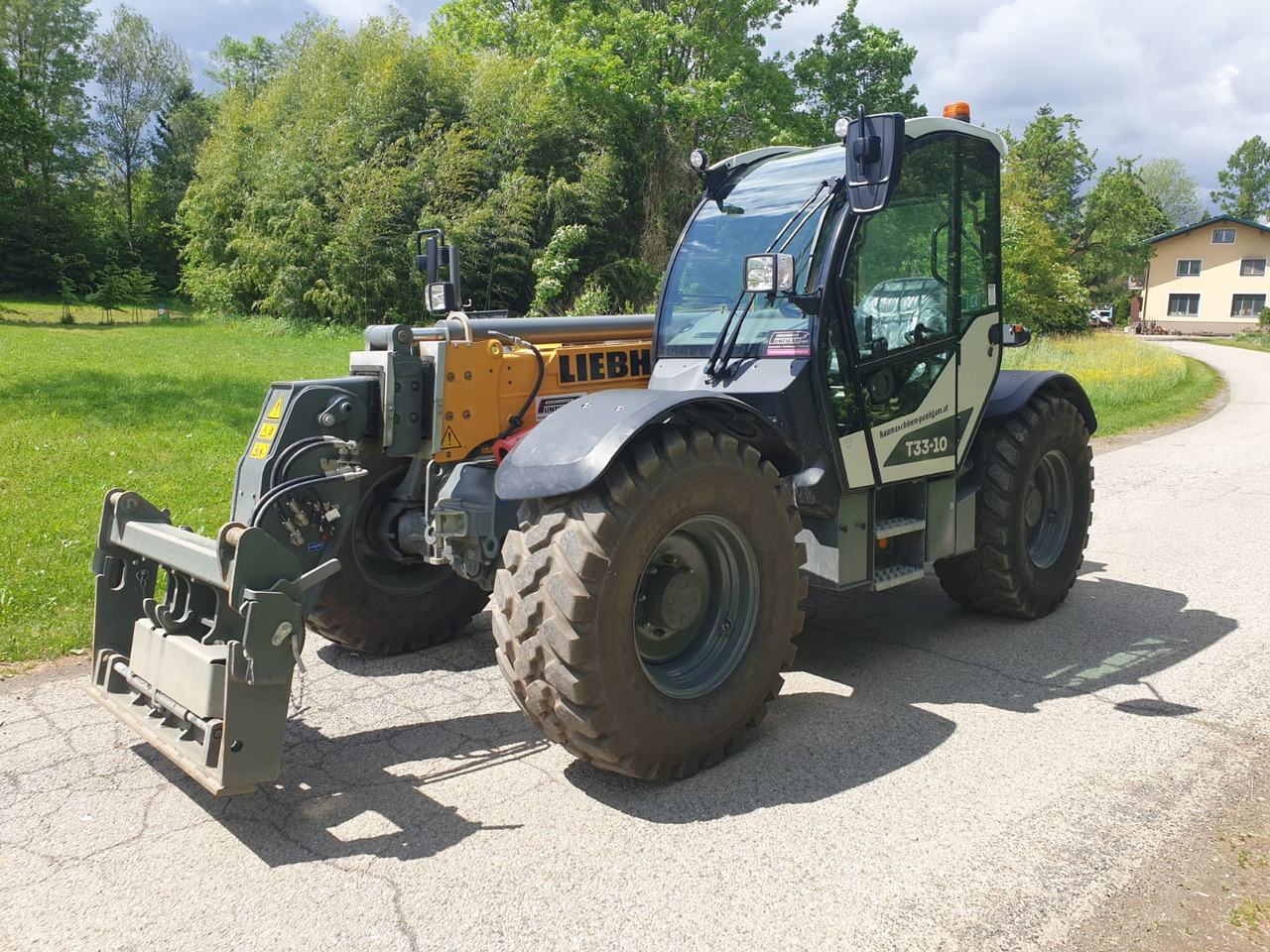 LIEBHERR T 33-10 - Телескопски ракувач: слика 3 LIEBHERR T 33-10 - Телескопски ракувач: слика 3