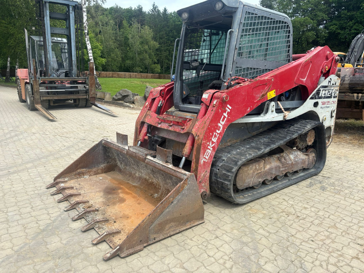 Takeuchi TL 12 V-2 - Engine defektive - Компактен натоварувач: слика 3 Takeuchi TL 12 V-2 - Engine defektive - Компактен натоварувач: слика 3