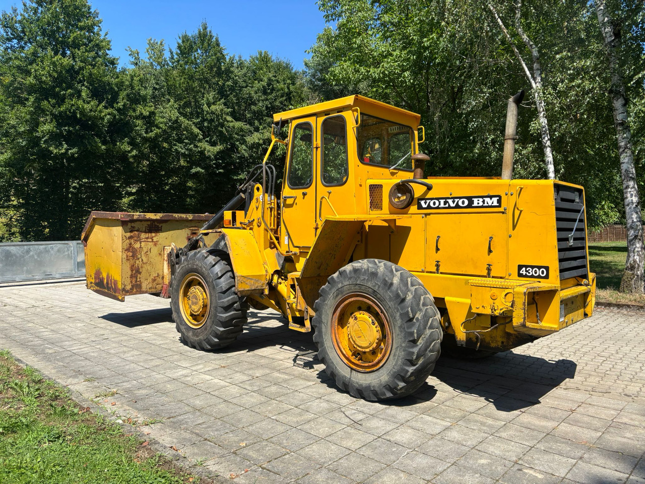VOLVO BM 4300 - Натоварувач на тркала: слика 4 VOLVO BM 4300 - Натоварувач на тркала: слика 4