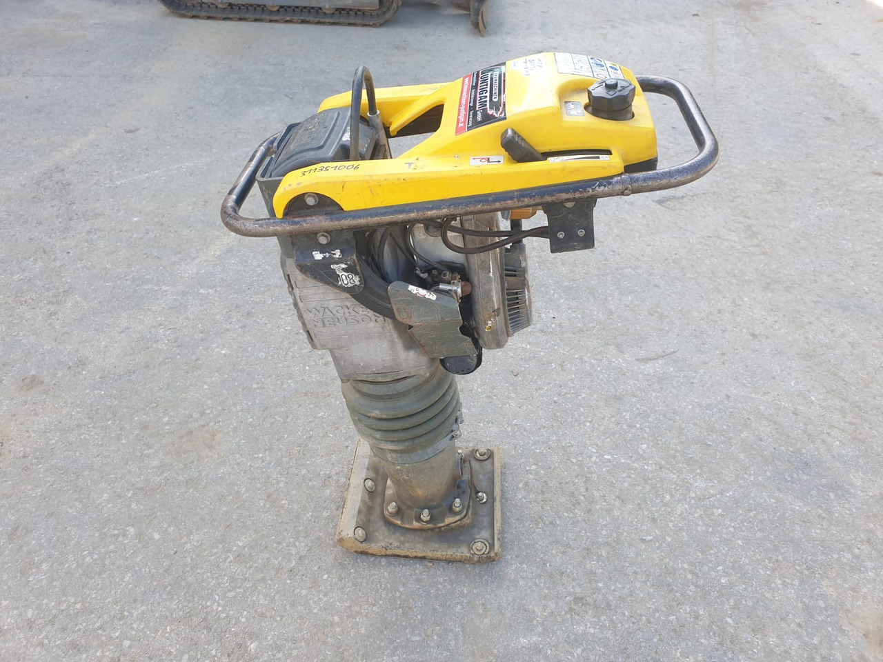 WACKER Neuson BS 60-2 - Вибрациска плоча: слика 1 WACKER Neuson BS 60-2 - Вибрациска плоча: слика 1