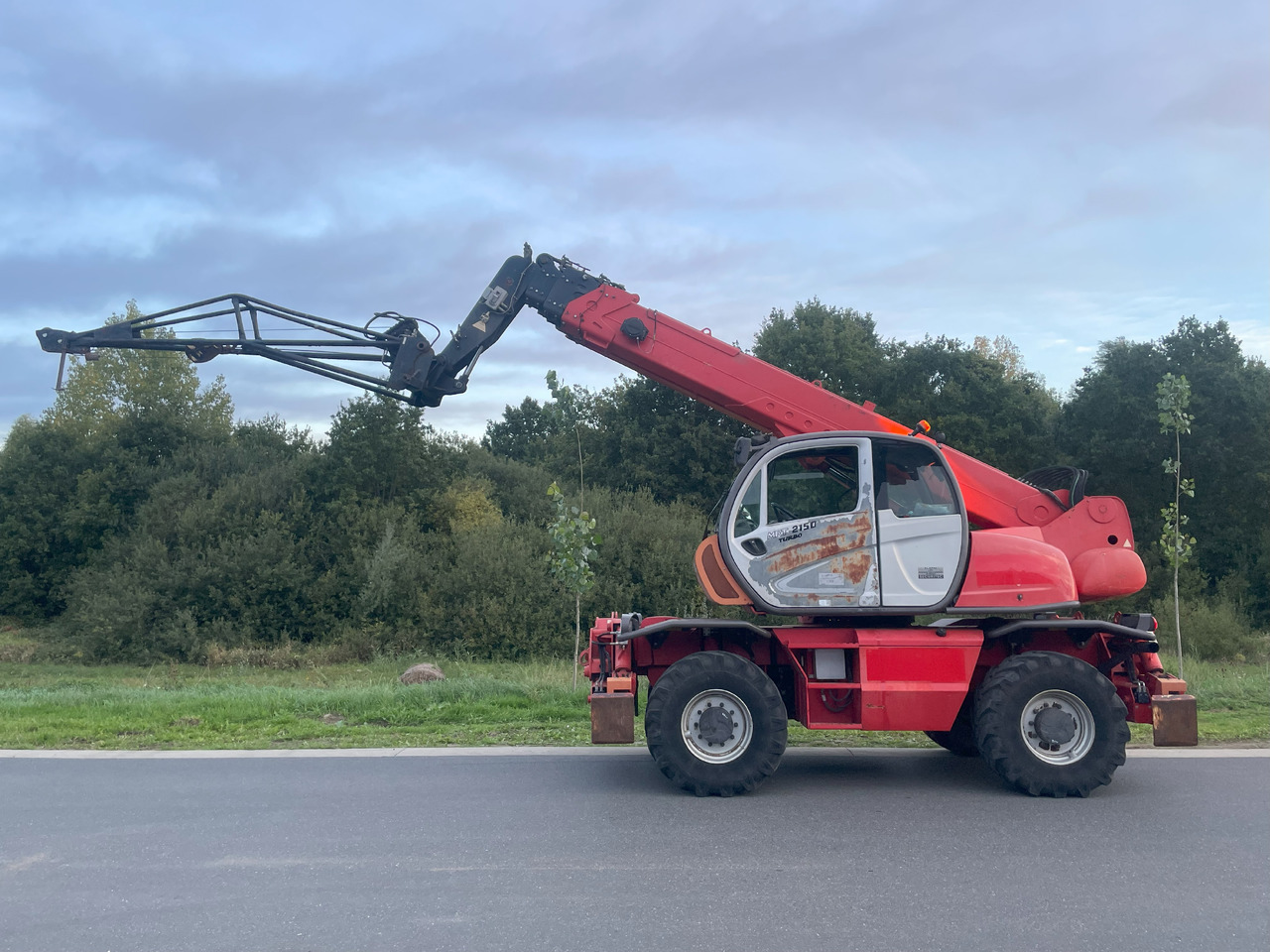 MANITOU MRT2150 - Телескопски натоварувач на тркала: слика 1 MANITOU MRT2150 - Телескопски натоварувач на тркала: слика 1