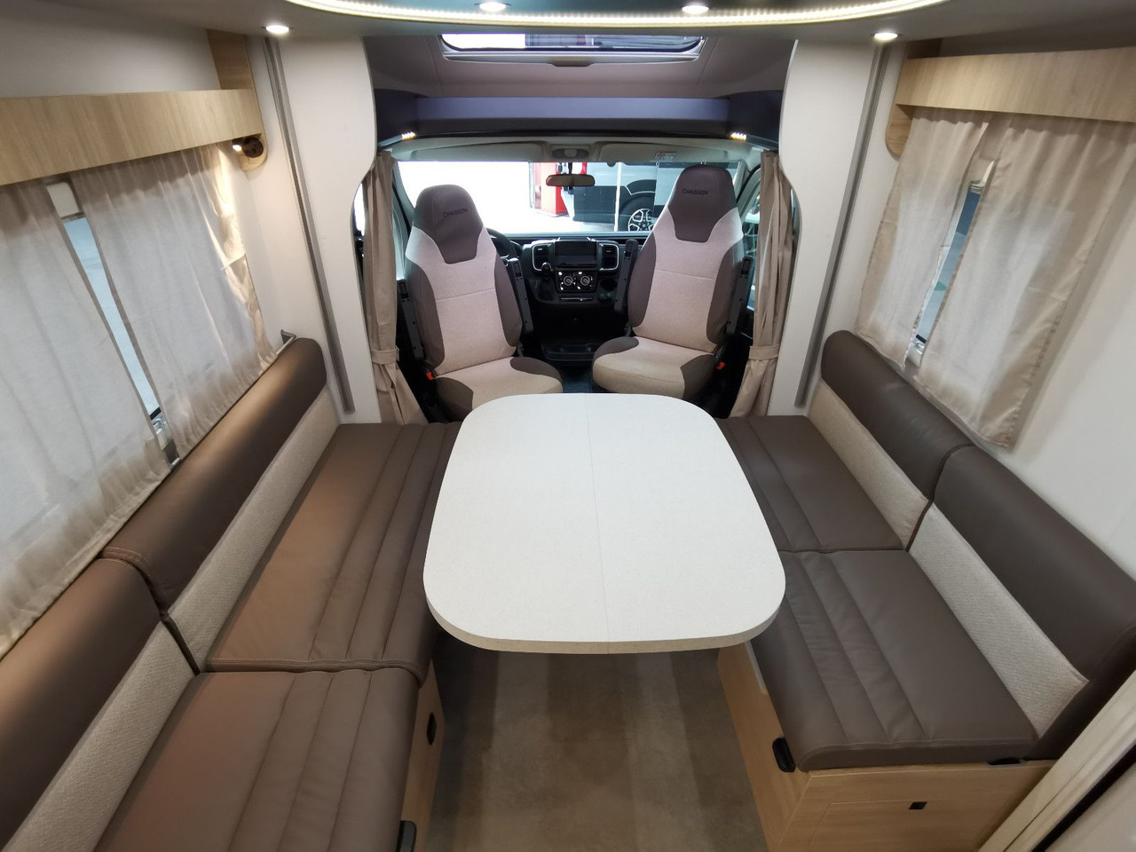 Полуинтегриран кампер Chausson 640 ULTIMATE / -2026- / 140PS-8G. / XXL- HUBBETT: слика 14