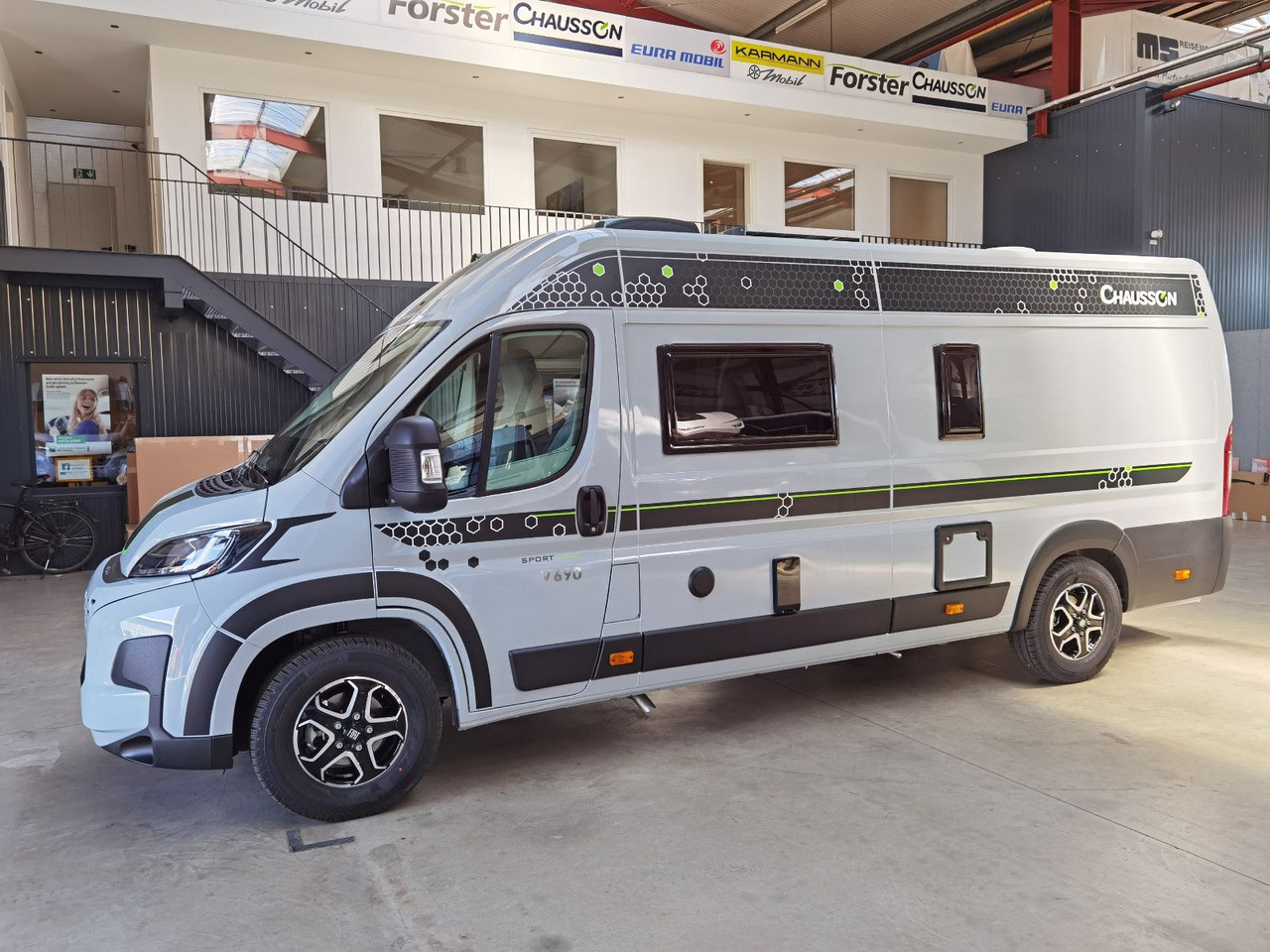 Chausson V690 SPORT LINE /-2025-/ 140PS- 8G / XXL-HUBBETT - Кампер комбе: слика 4 Chausson V690 SPORT LINE /-2025-/ 140PS- 8G / XXL-HUBBETT - Кампер комбе: слика 4