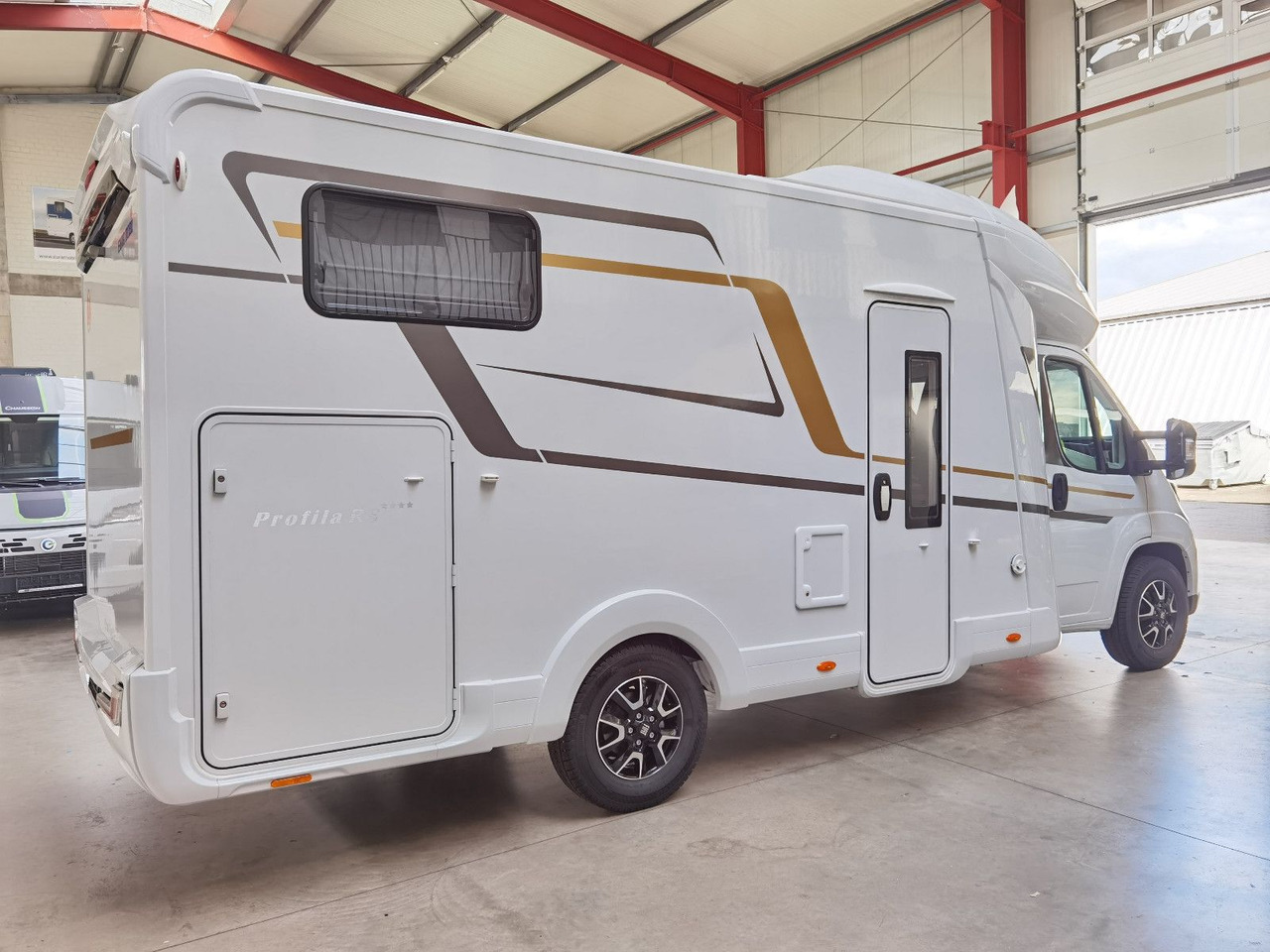 Eura Mobil PROFILA RS 695 EB /-2026-/ HUBBETT& EINZELBETTEN - Полуинтегриран кампер: слика 4 Eura Mobil PROFILA RS 695 EB /-2026-/ HUBBETT& EINZELBETTEN - Полуинтегриран кампер: слика 4