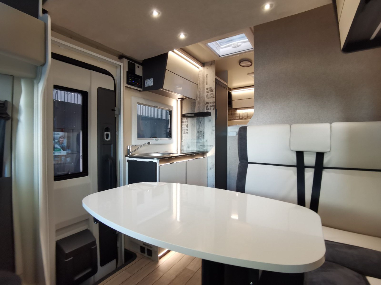 Полуинтегриран кампер Forster T 599 HB COUPÈ /-MODELL 2026- / 165PS-AUTOMATIK: слика 15