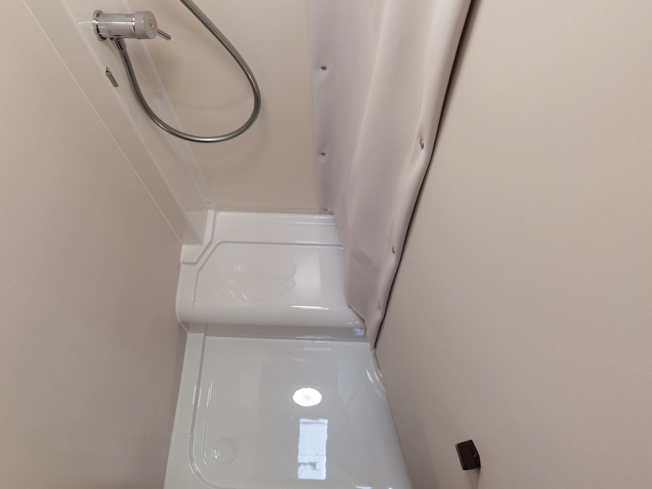 Полуинтегриран кампер Forster T 599 HBN COUPÈ /-MODELL 2026- / 165PS-AUTOMATIK: слика 22