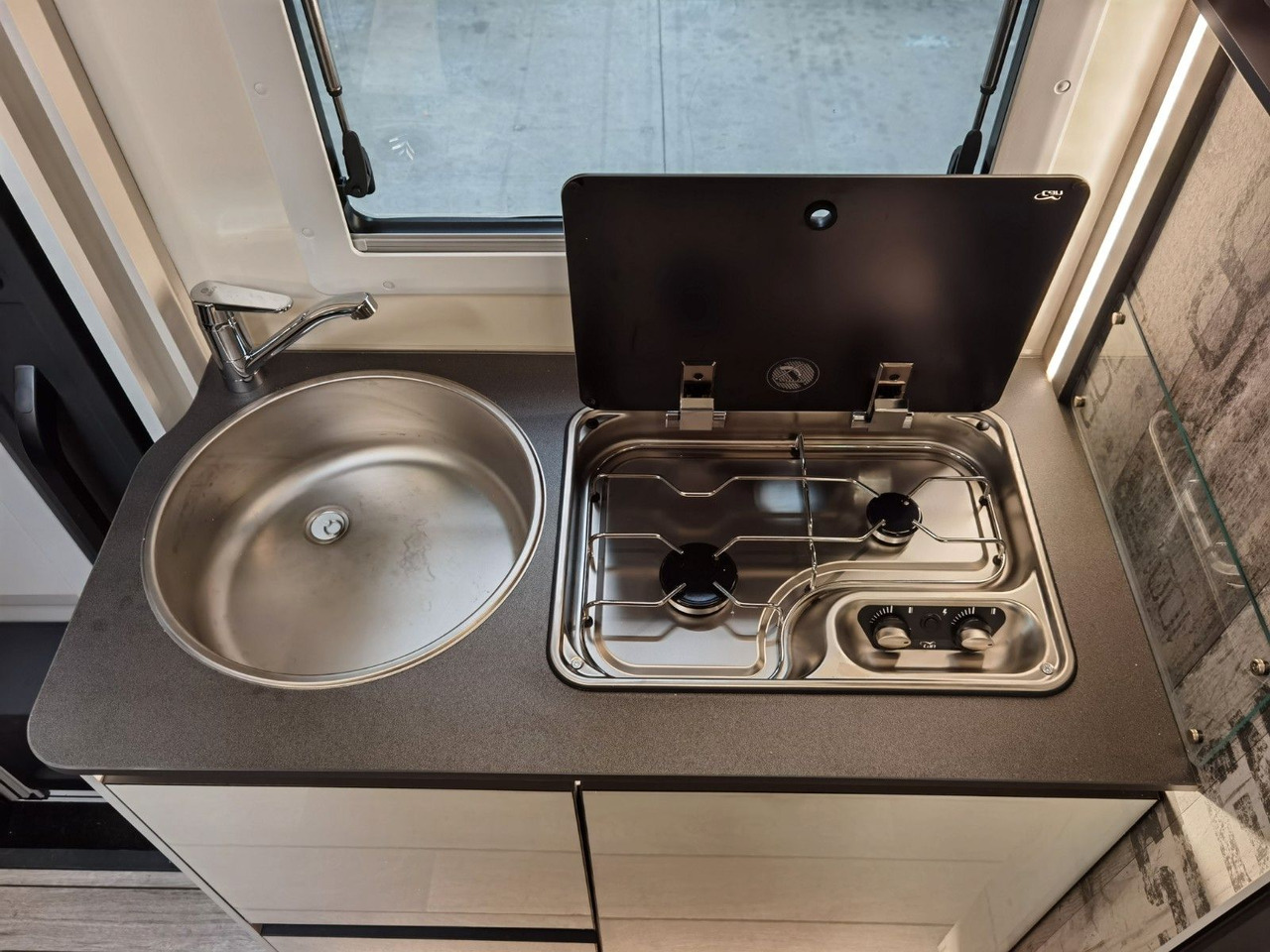 Полуинтегриран кампер Forster T 669 EBN COUPÈ / 165PS-DSG / SILVER - EDITION: слика 15