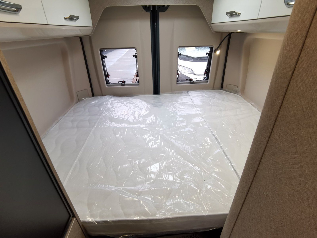 Кампер комбе Karmann DAVIS 590 TRENDSTYLE / -2026- / 140PS- AUTOMATIK: слика 19
