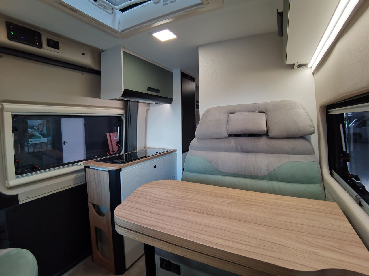 Кампер комбе Karmann DAVIS 620 TRENDSTYLE / - 2026 -/ 140PS-AUTOMATIK: слика 14 Кампер комбе Karmann DAVIS 620 TRENDSTYLE / - 2026 -/ 140PS-AUTOMATIK: слика 14