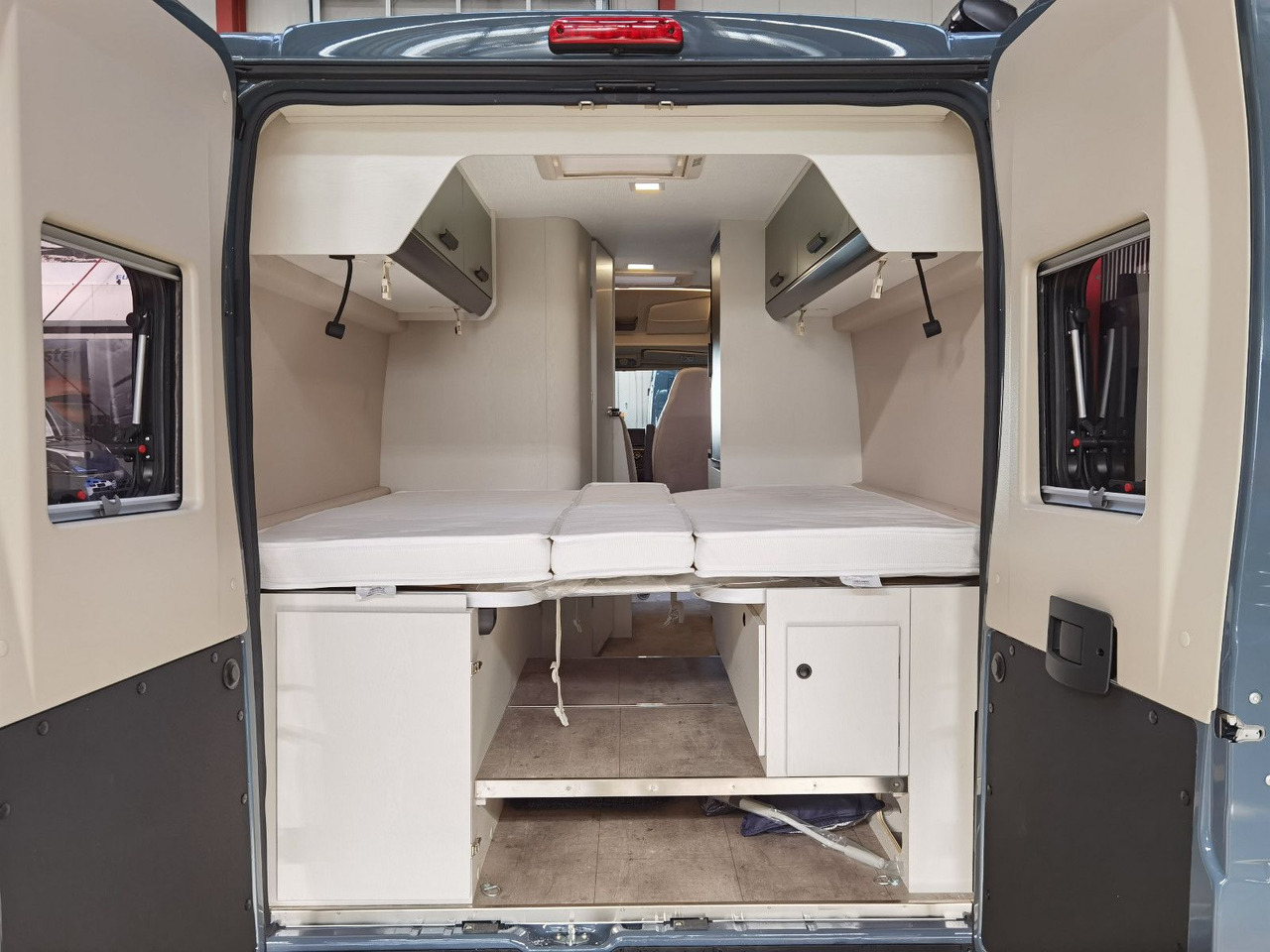 Кампер комбе Karmann DAVIS 620 TRENDSTYLE / - 2026 -/ 140PS-AUTOMATIK: слика 10 Кампер комбе Karmann DAVIS 620 TRENDSTYLE / - 2026 -/ 140PS-AUTOMATIK: слика 10