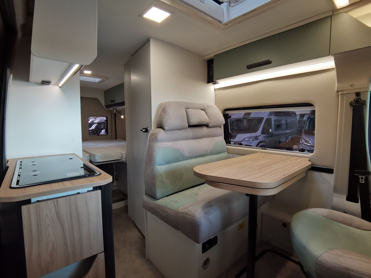 Кампер комбе Karmann DAVIS 620 TRENDSTYLE / - 2026 -/ 140PS-AUTOMATIK: слика 12 Кампер комбе Karmann DAVIS 620 TRENDSTYLE / - 2026 -/ 140PS-AUTOMATIK: слика 12