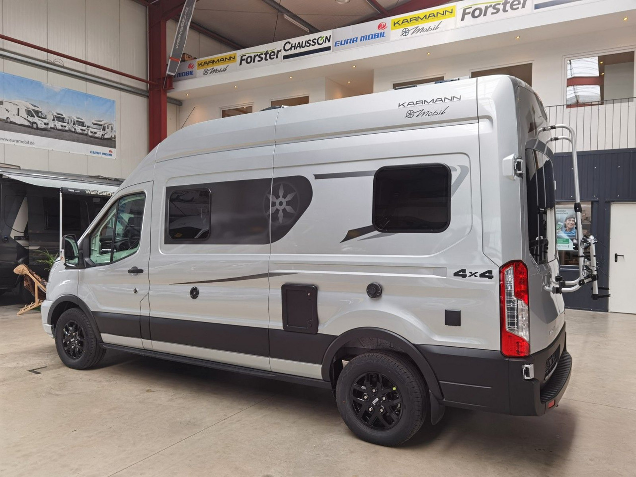 Karmann DEXTER 560 / 170PS - 4x4 / SOLAR & MARKISE & ALU - Кампер комбе: слика 5 Karmann DEXTER 560 / 170PS - 4x4 / SOLAR & MARKISE & ALU - Кампер комбе: слика 5