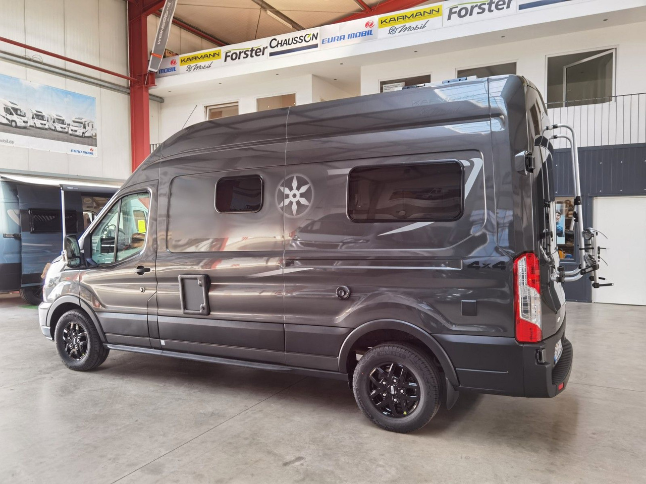 Karmann DEXTER 570 / 170 PS / 4x4/ ALU / SOLAR / MARKISE - Кампер комбе: слика 5 Karmann DEXTER 570 / 170 PS / 4x4/ ALU / SOLAR / MARKISE - Кампер комбе: слика 5