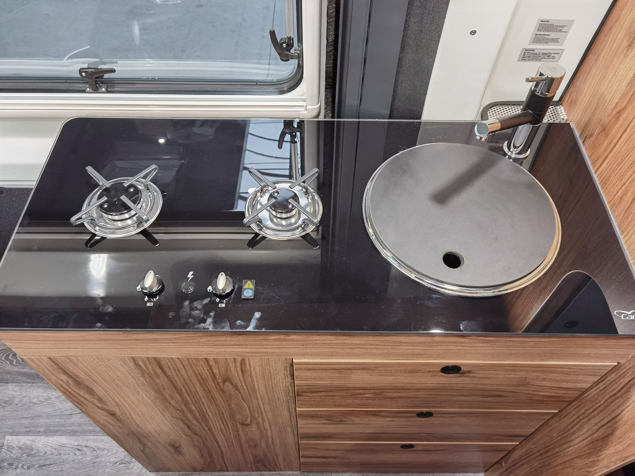 Karmann DEXTER 600 /MODELL 2026/ EINZELBETTEN 5.99M - Кампер комбе: слика 5 Karmann DEXTER 600 /MODELL 2026/ EINZELBETTEN 5.99M - Кампер комбе: слика 5