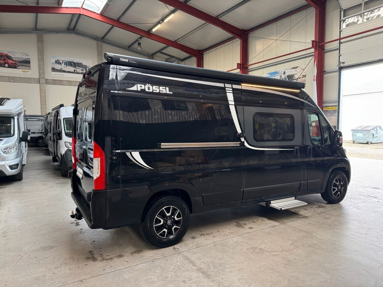 Pössl 2WIN R PLUS / 165PS / 1.HAND / AHK / NAVI / ALU. - Кампер комбе: слика 4 Pössl 2WIN R PLUS / 165PS / 1.HAND / AHK / NAVI / ALU. - Кампер комбе: слика 4