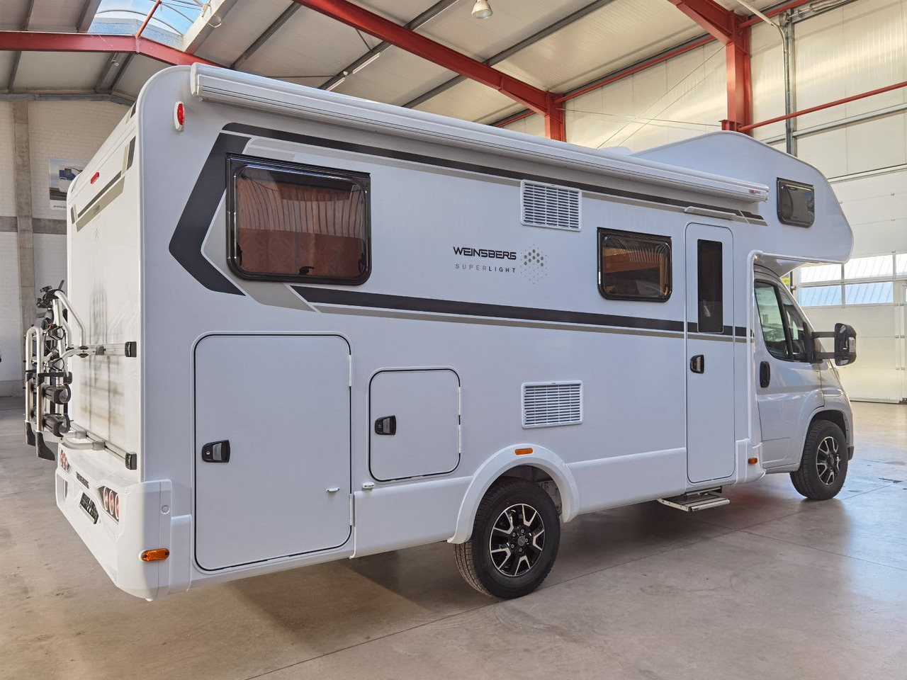 Weinsberg CARAHOME 650 DG / 140 PS / TOP - AUSSTATTUNG - Алковен кампер: слика 4 Weinsberg CARAHOME 650 DG / 140 PS / TOP - AUSSTATTUNG - Алковен кампер: слика 4