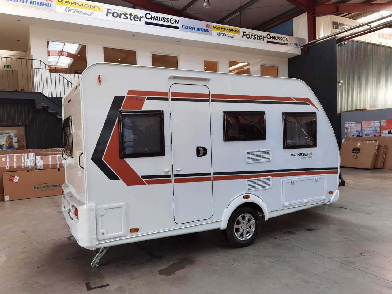 Weinsberg CARAONE 390 QD - EDITION HOT / -2025 -/ 1350 KG - Камп приколка: слика 4 Weinsberg CARAONE 390 QD - EDITION HOT / -2025 -/ 1350 KG - Камп приколка: слика 4