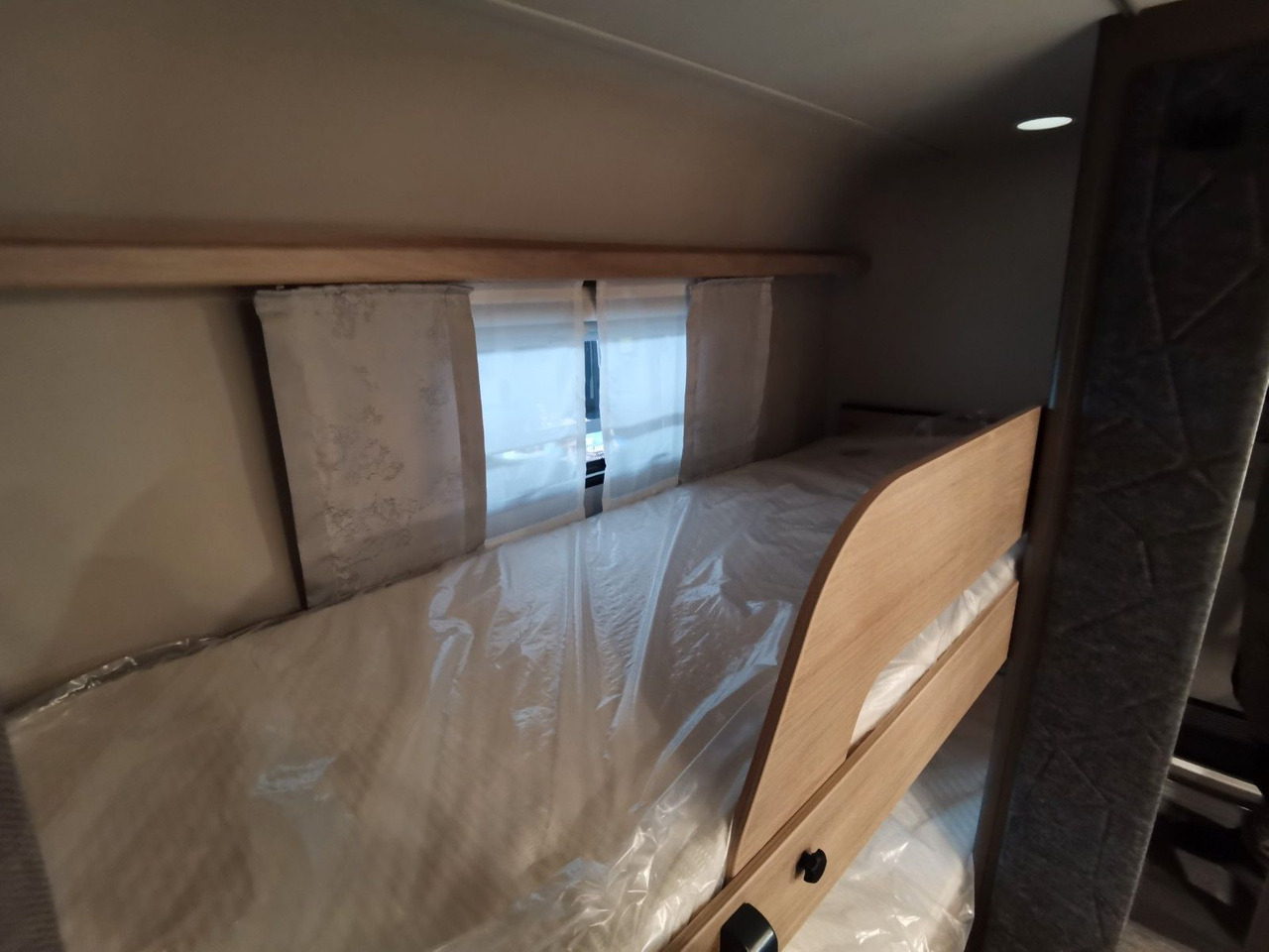 Камп приколка Weinsberg CARAONE 480 QDK / -2026-/ ADVANCED & SMART PAKET: слика 21