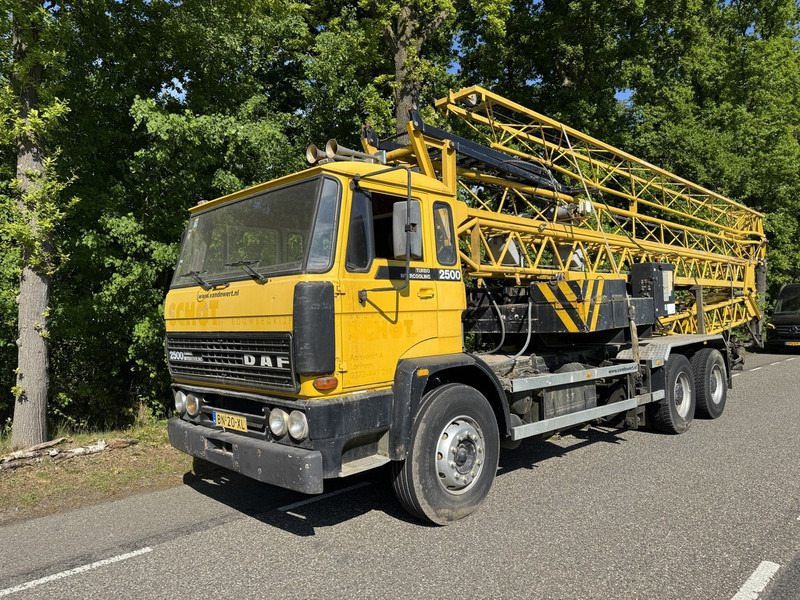DAF 2500 - Мобилен кран: слика 1 DAF 2500 - Мобилен кран: слика 1