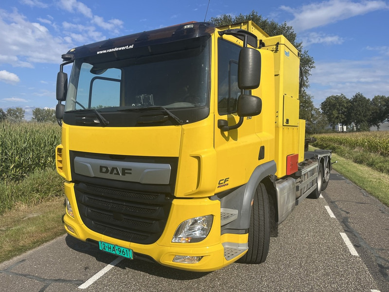 DAF CF 290 - Камион за ѓубре: слика 2 DAF CF 290 - Камион за ѓубре: слика 2
