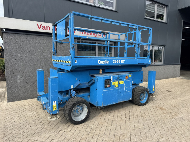 Genie GS 2669 RT Hoogwerker / Arbeitsbuhne 10mtr werkhoogte 4x4 kubota DIESEL 2013 - Кревач ножица: слика 2 Genie GS 2669 RT Hoogwerker / Arbeitsbuhne 10mtr werkhoogte 4x4 kubota DIESEL 2013 - Кревач ножица: слика 2