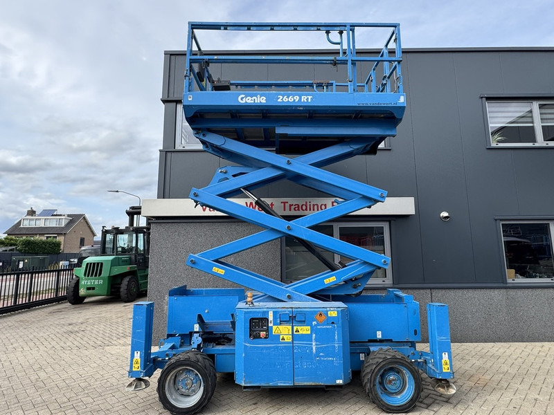 Genie GS 2669 RT Hoogwerker / Arbeitsbuhne 10mtr werkhoogte 4x4 kubota DIESEL 2013 - Кревач ножица: слика 5 Genie GS 2669 RT Hoogwerker / Arbeitsbuhne 10mtr werkhoogte 4x4 kubota DIESEL 2013 - Кревач ножица: слика 5