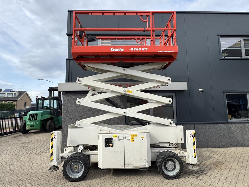 Genie GS 3369 RT Hoogwerker / Arbeitsbuhne 12mtr werkhoogte 4x4 Kubota DIESEL 2013 - Кревач ножица: слика 5 Genie GS 3369 RT Hoogwerker / Arbeitsbuhne 12mtr werkhoogte 4x4 Kubota DIESEL 2013 - Кревач ножица: слика 5