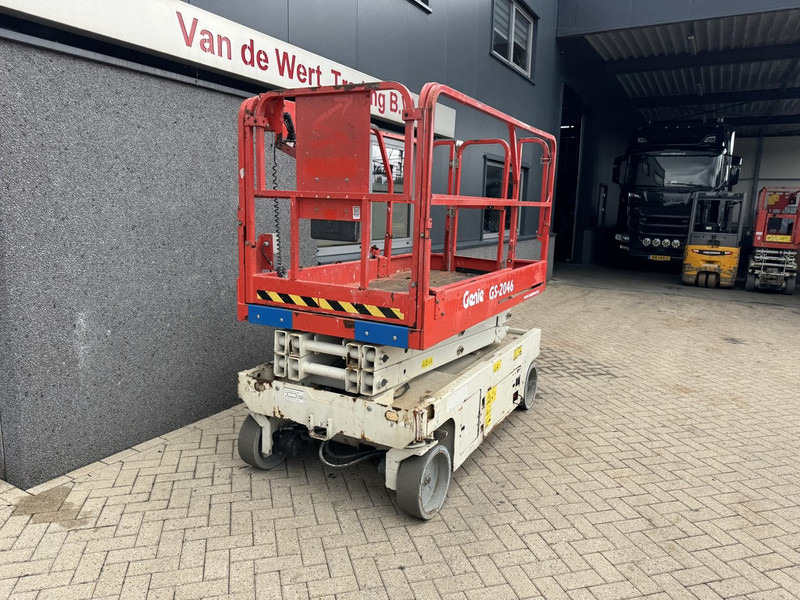 Genie Genie GS2046 schaarlift schaar hoogwerker 2012 uur 8mtr werkhoogte - Кревач ножица: слика 3 Genie Genie GS2046 schaarlift schaar hoogwerker 2012 uur 8mtr werkhoogte - Кревач ножица: слика 3