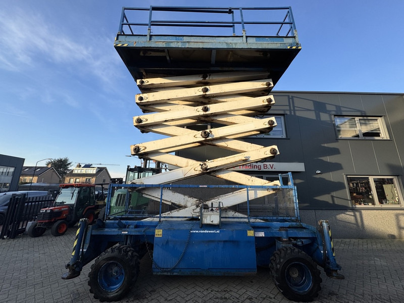 Holland lift Combistar B-195DL25 Schaarhoogwerker 22M Werkhoogte Hatz Diesel 4X4 2003 - Кревач ножица: слика 4 Holland lift Combistar B-195DL25 Schaarhoogwerker 22M Werkhoogte Hatz Diesel 4X4 2003 - Кревач ножица: слика 4