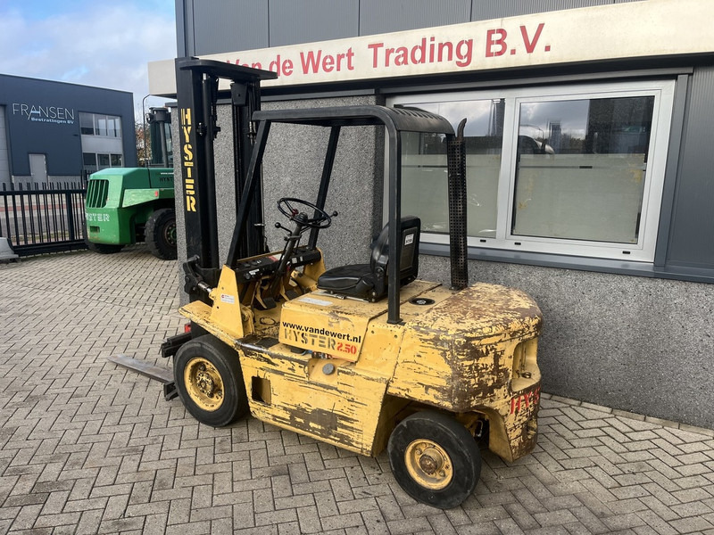 Hyster H2.50XL duplo355 sideshift ISUZU DIESEL - Дизел вилушкар: слика 4 Hyster H2.50XL duplo355 sideshift ISUZU DIESEL - Дизел вилушкар: слика 4