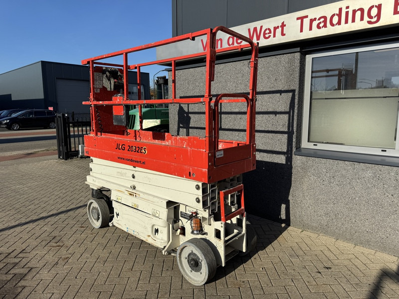 JLG 2032ES Schaarhoogwerker / Scissor lift 8Meter Werkhoogte 2016 Elektrisch - Кревач ножица: слика 5 JLG 2032ES Schaarhoogwerker / Scissor lift 8Meter Werkhoogte 2016 Elektrisch - Кревач ножица: слика 5