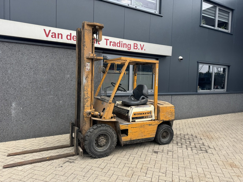 Komatsu FD25-8 Triplo 600 Freelift / 3e Functie Isuzu Diesel - Дизел вилушкар: слика 2 Komatsu FD25-8 Triplo 600 Freelift / 3e Functie Isuzu Diesel - Дизел вилушкар: слика 2