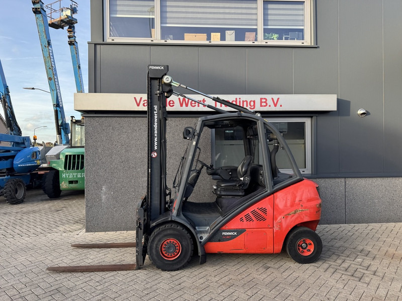 Linde H30D-02 Duplo 450 Sideshift / Vorkversteller VW Diesel 2014 - Дизел вилушкар: слика 1 Linde H30D-02 Duplo 450 Sideshift / Vorkversteller VW Diesel 2014 - Дизел вилушкар: слика 1
