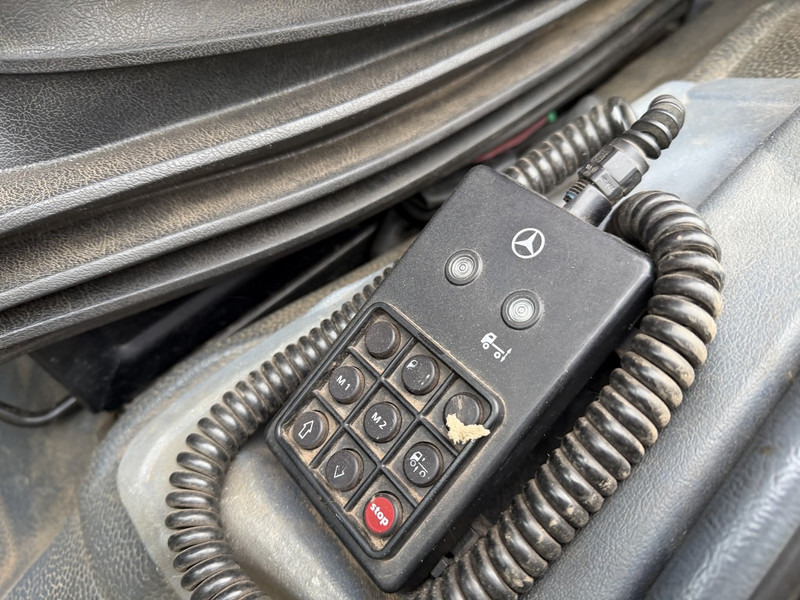 Автотранспортен камион Mercedes-Benz 1823L 4X2 Machine Transporter / Oprij Vrachtwagen Hydraulische Kleppen EURO2 240dkm 1999 APK 3-2026: слика 17