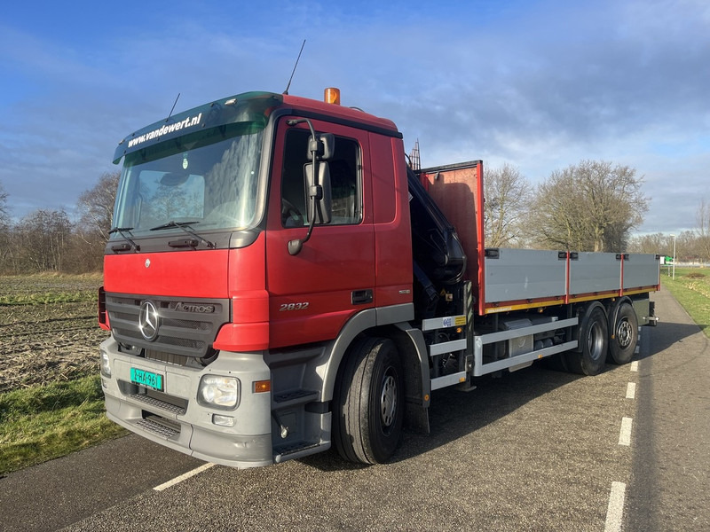 Mercedes-Benz ACTROS 2832 - MKG HKL140 - automaat - EURO5 -lift/stuur as - 600dkm - 2006 - Камион со платформа, Камион со кран: слика 3 Mercedes-Benz ACTROS 2832 - MKG HKL140 - automaat - EURO5 -lift/stuur as - 600dkm - 2006 - Камион со платформа, Камион со кран: слика 3