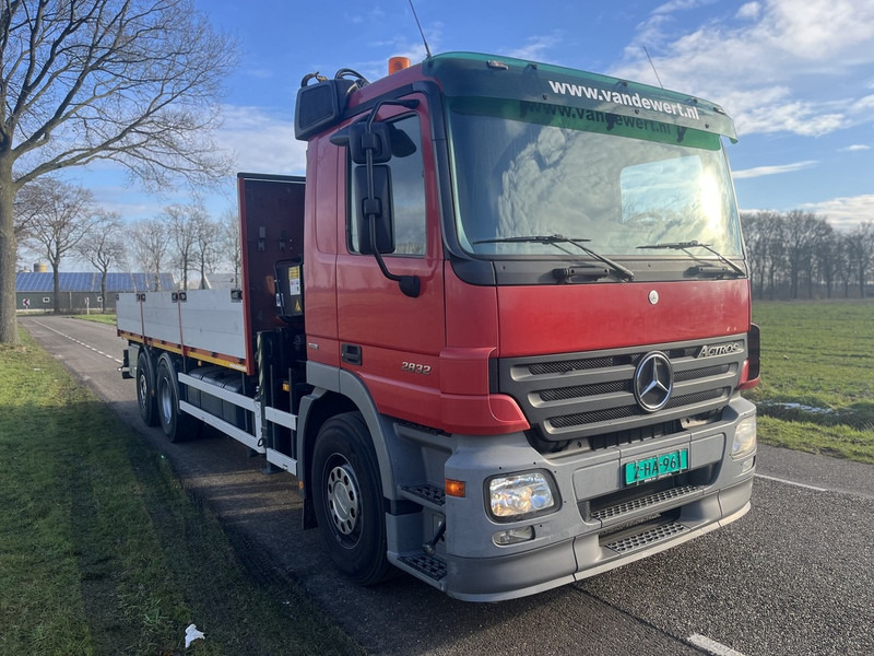 Mercedes-Benz ACTROS 2832 - MKG HKL140 - automaat - EURO5 -lift/stuur as - 600dkm - 2006 - Камион со платформа, Камион со кран: слика 4 Mercedes-Benz ACTROS 2832 - MKG HKL140 - automaat - EURO5 -lift/stuur as - 600dkm - 2006 - Камион со платформа, Камион со кран: слика 4